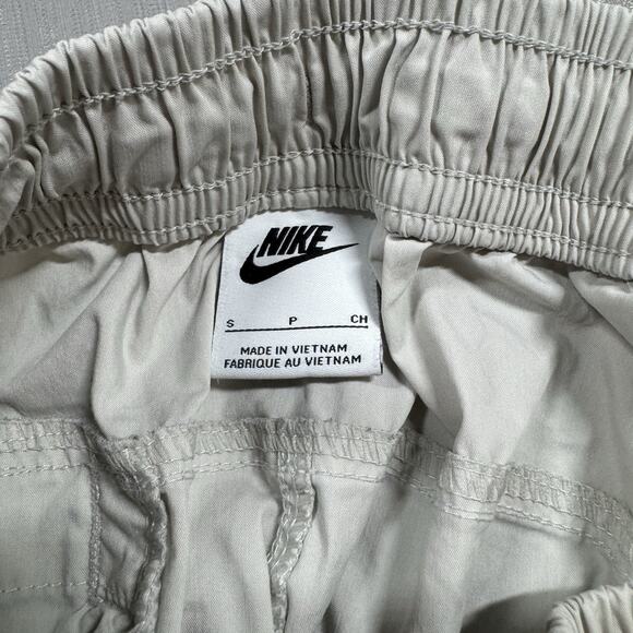 Nike Sport Essentials Mens Small Woven Utility Shorts Beige Khaki Cargo 8 in - Picture 3 of 9